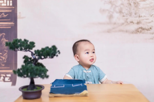 肥城宝宝眼屎多是什么原因